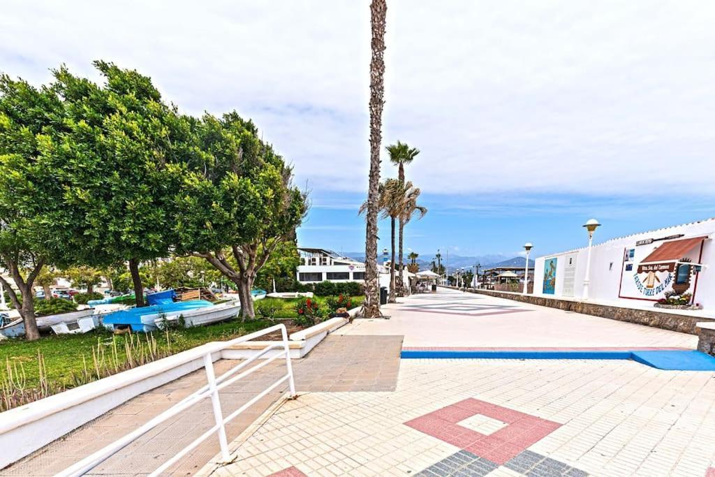 Sea Apartment Torre Del Mar Buitenkant foto